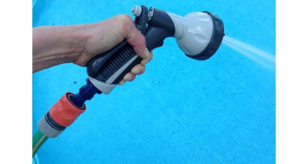 vyzkoušejte maximální proud vody